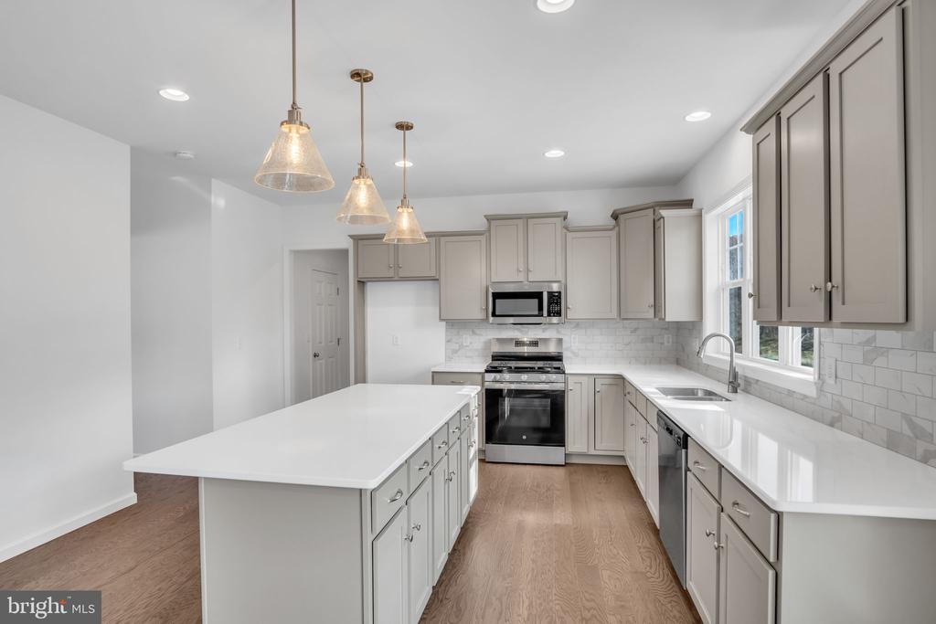 4486 Continental Dr