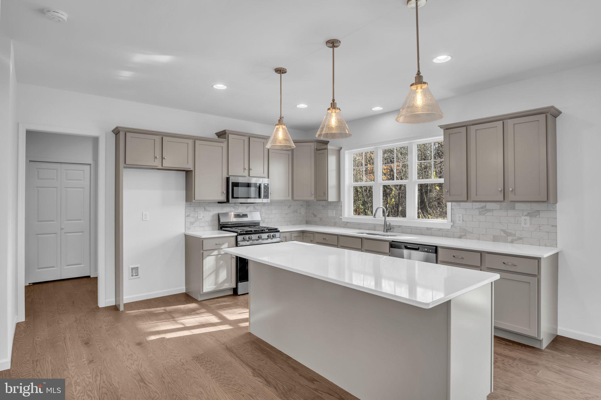 4486 Continental Dr