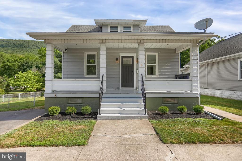 247 North St