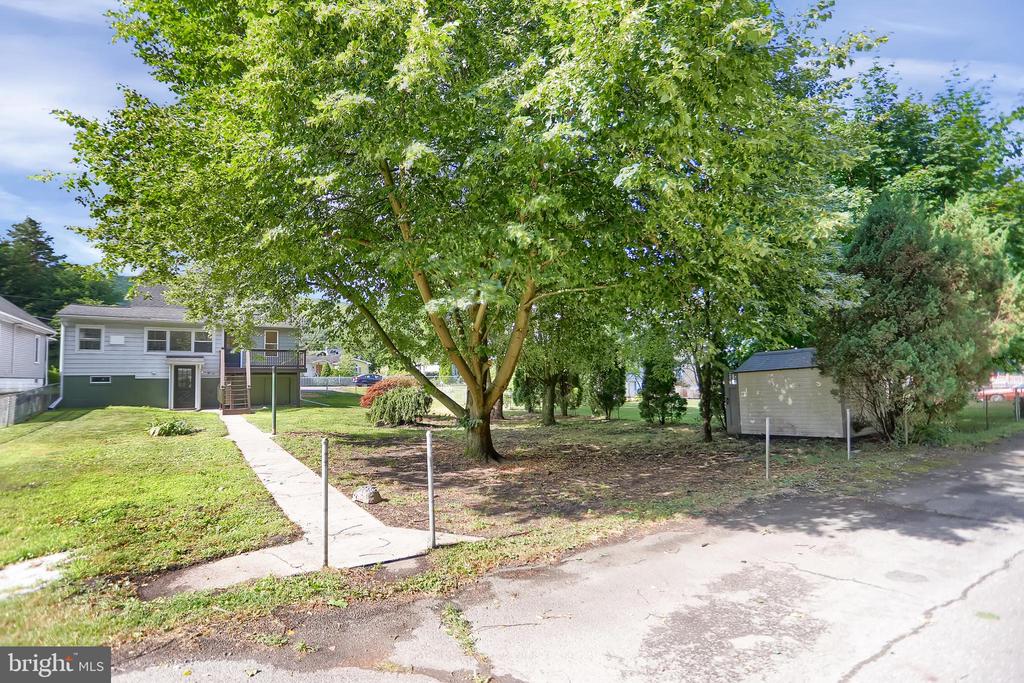 247 North St