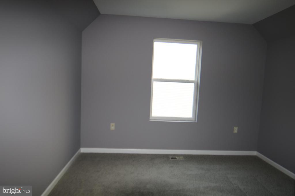 208 Adobe Dr