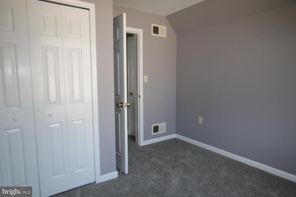208 Adobe Dr