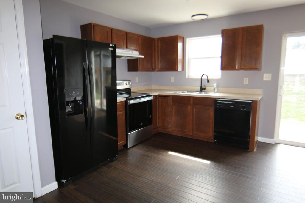 208 Adobe Dr