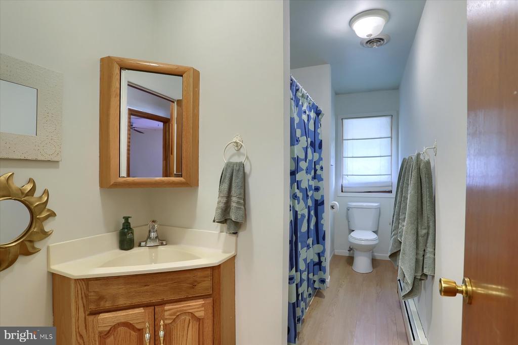 8 Roller Dr