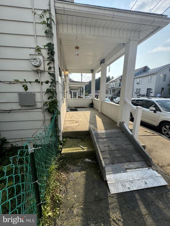 410 Elizabeth St