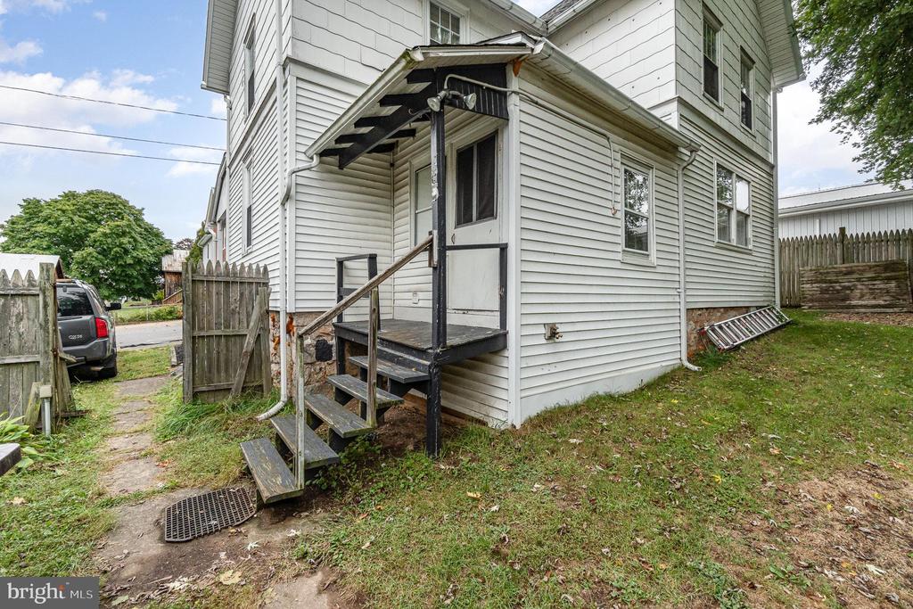 148 N Union St