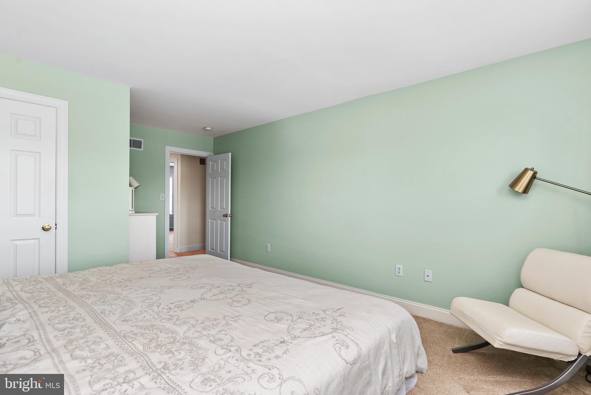 2749 Westhampton Ter
