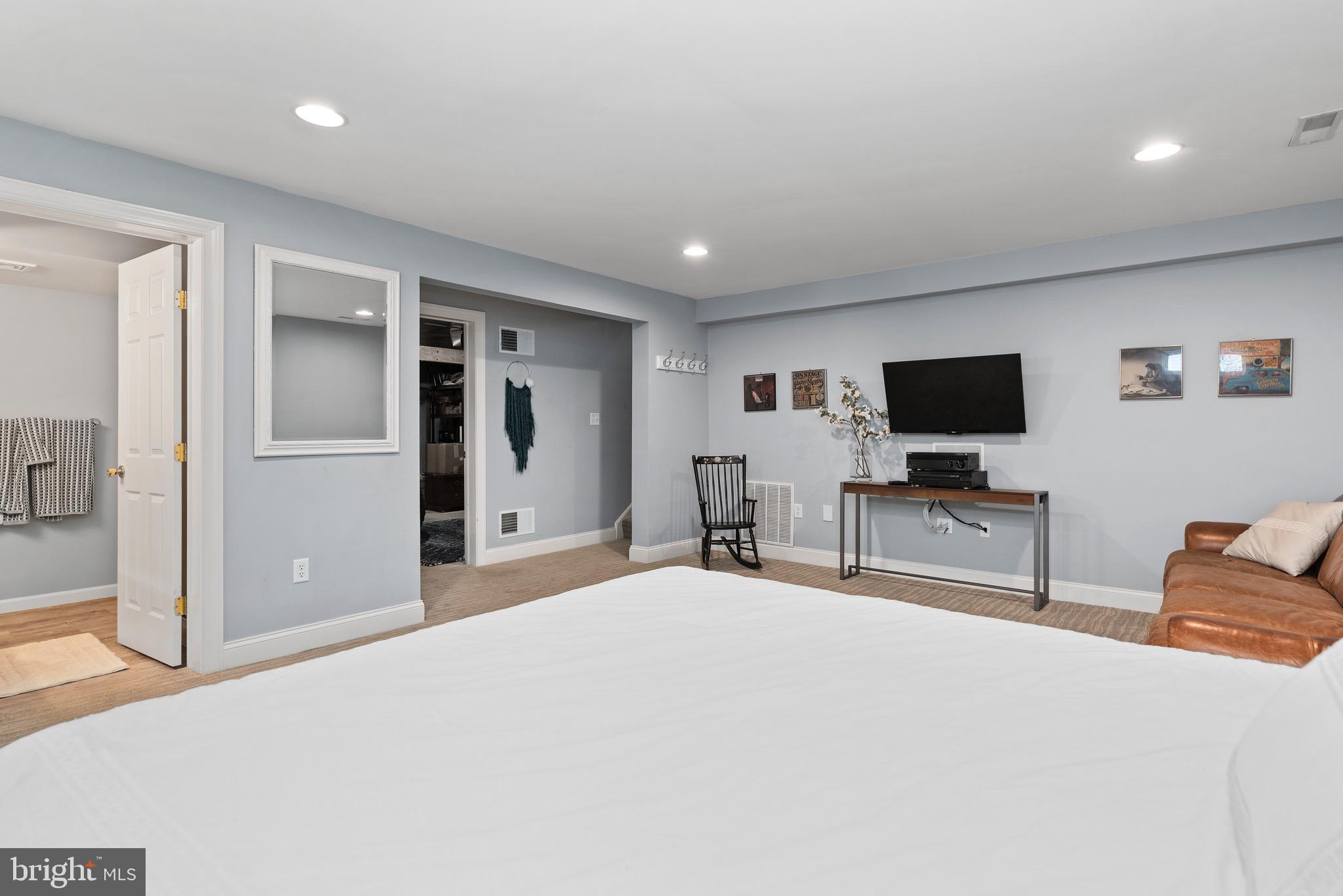2749 Westhampton Ter
