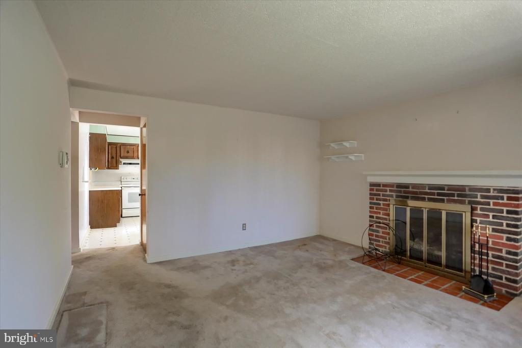 223 Earl Ave