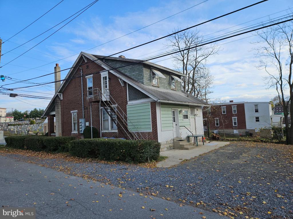 60 N 34th St