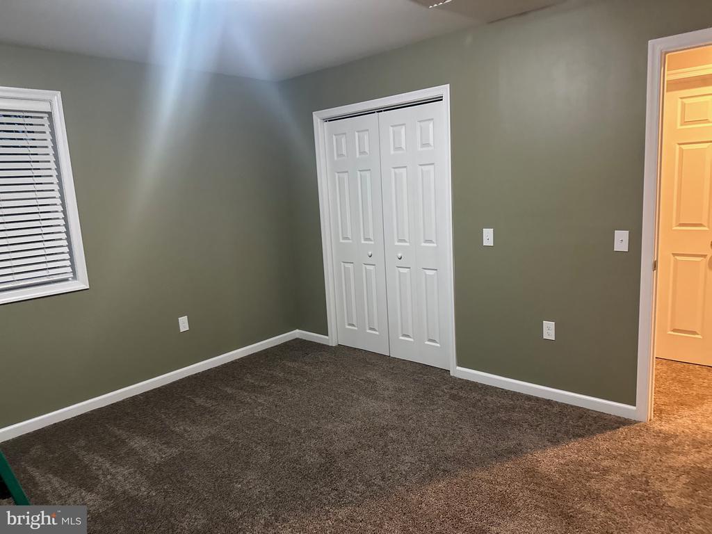 20 Dee Ct