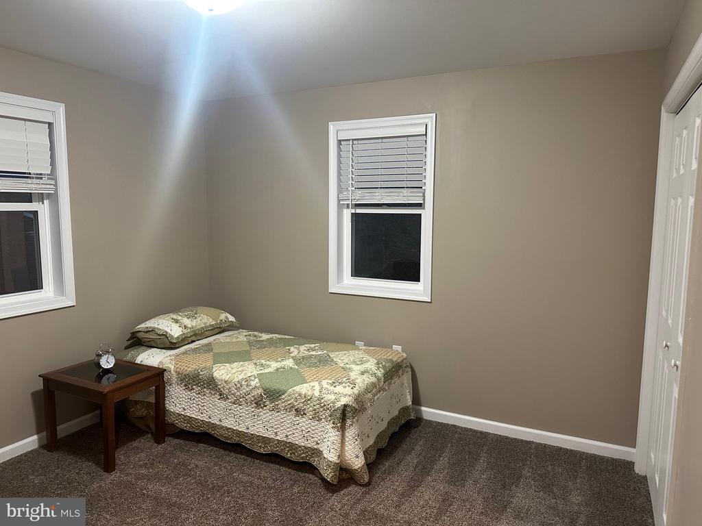 20 Dee Ct