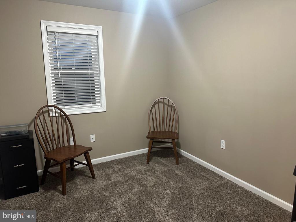 20 Dee Ct