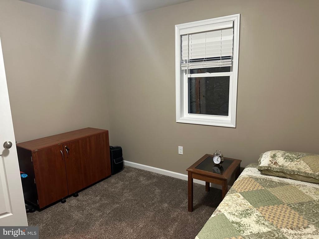 20 Dee Ct