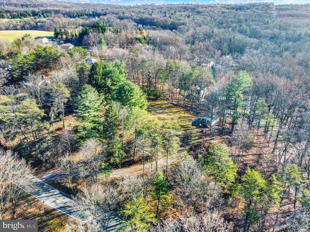 6961 Sleepy Hollow Rd