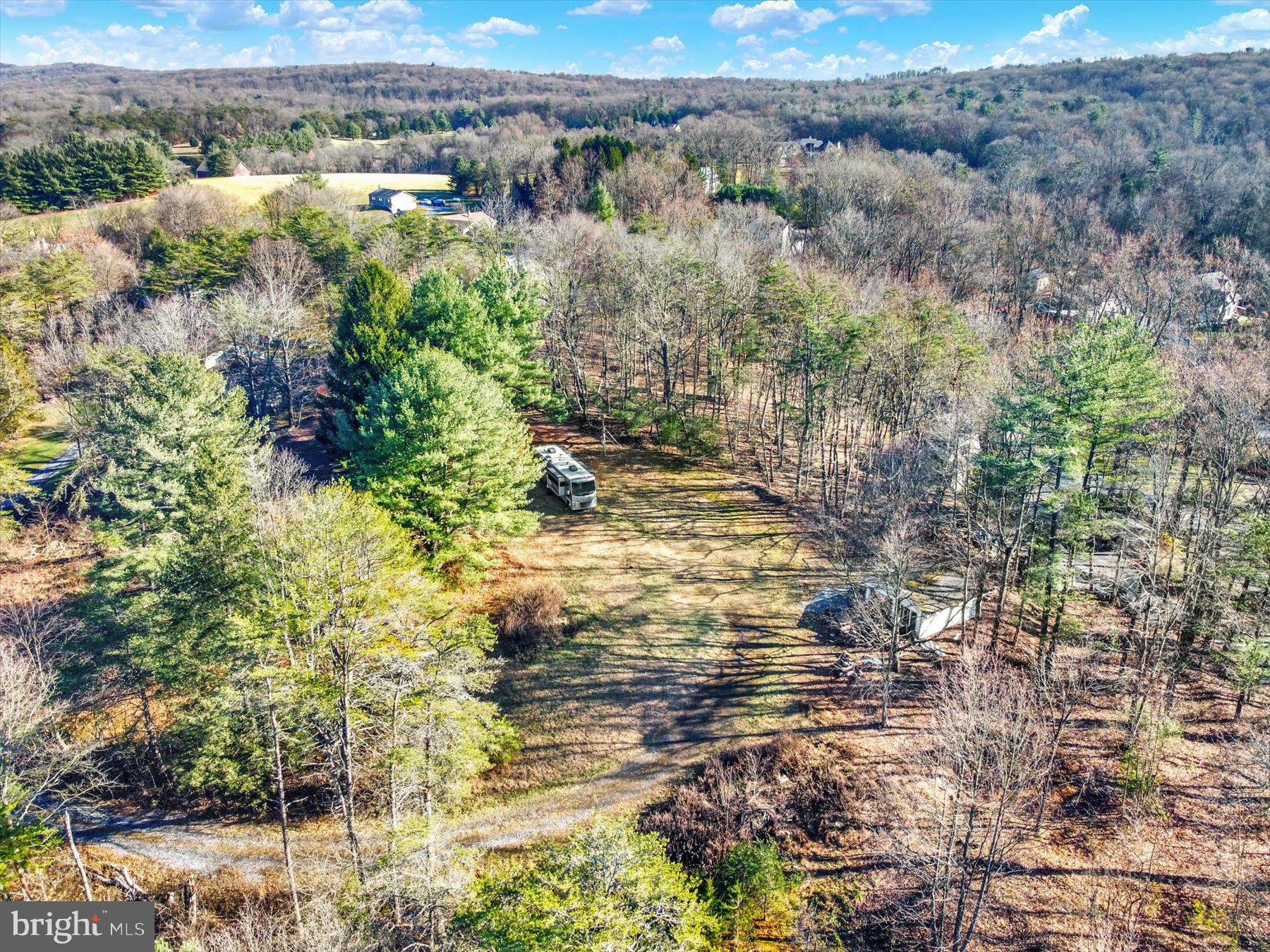 6961 Sleepy Hollow Rd