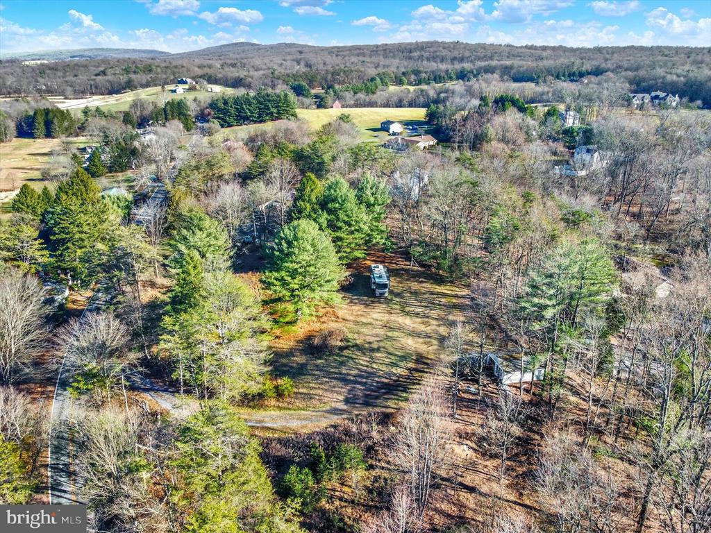 6961 Sleepy Hollow Rd