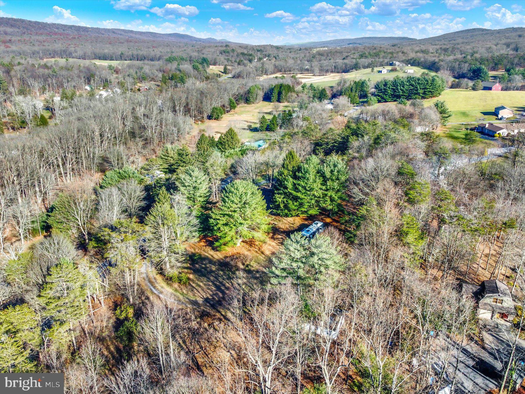 6961 Sleepy Hollow Rd