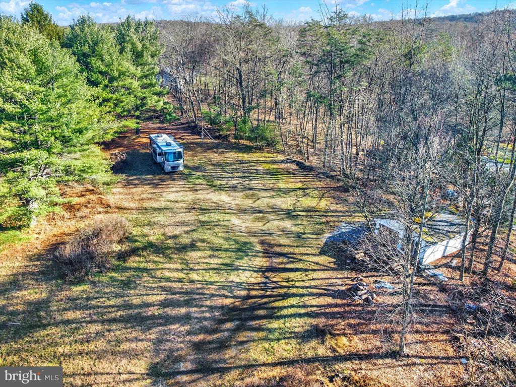 6961 Sleepy Hollow Rd