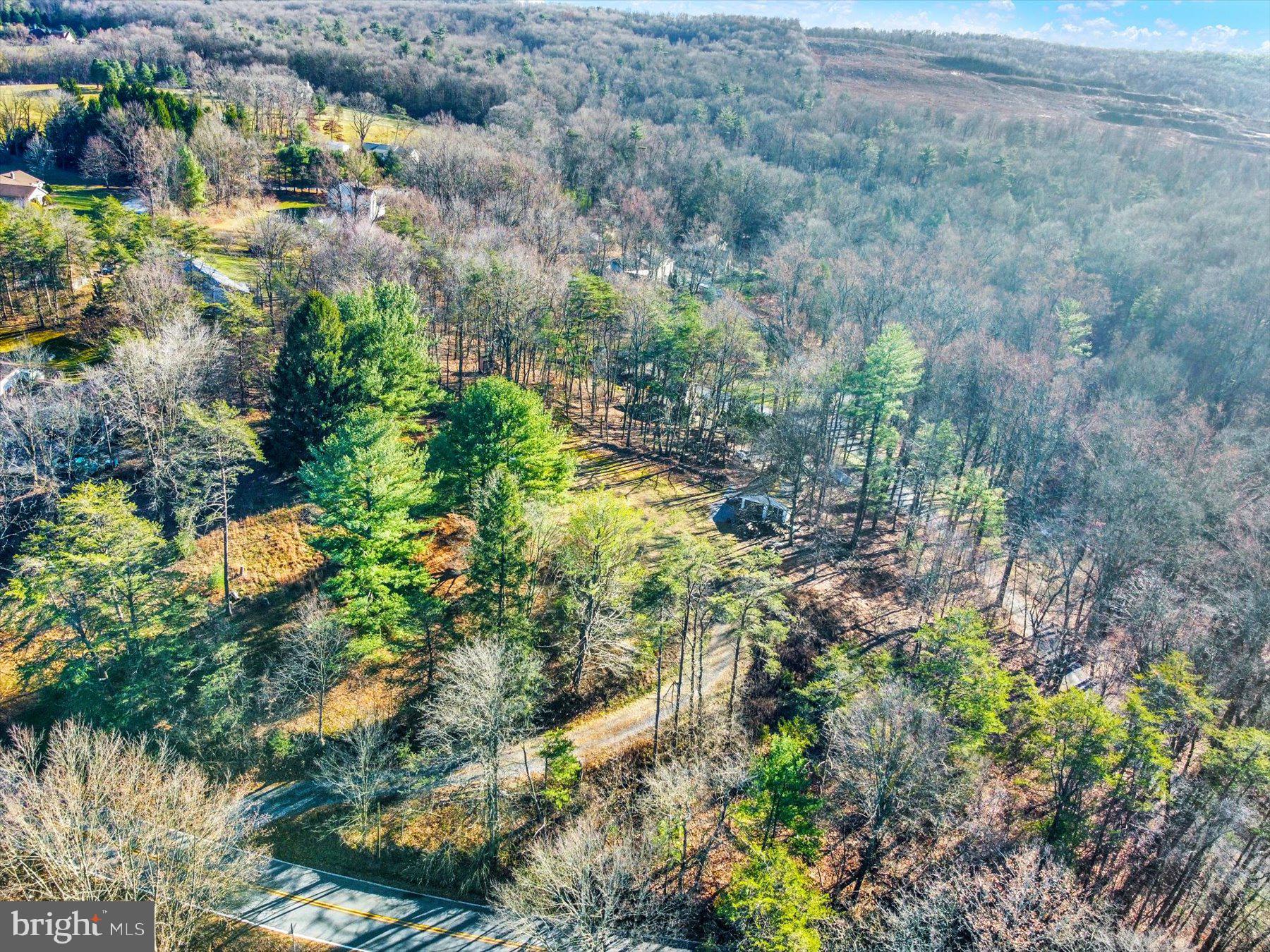 6961 Sleepy Hollow Rd