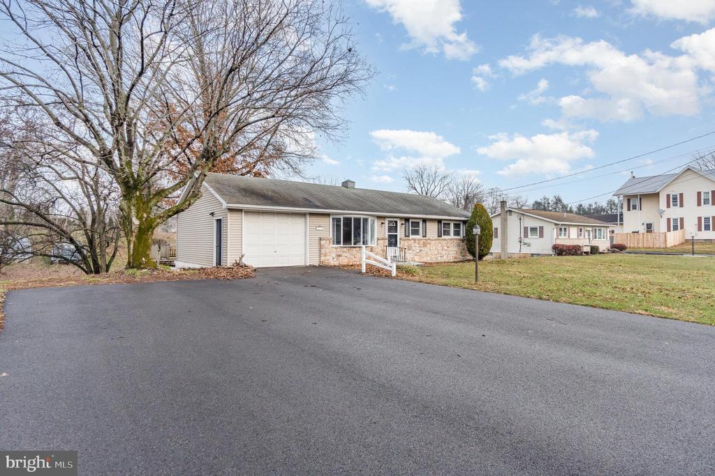 4033 Route 209
