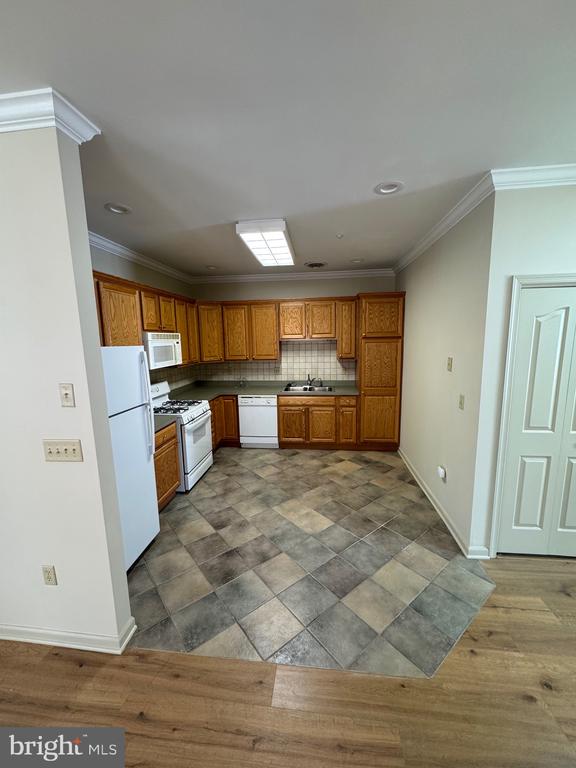 145 Leonard Ln