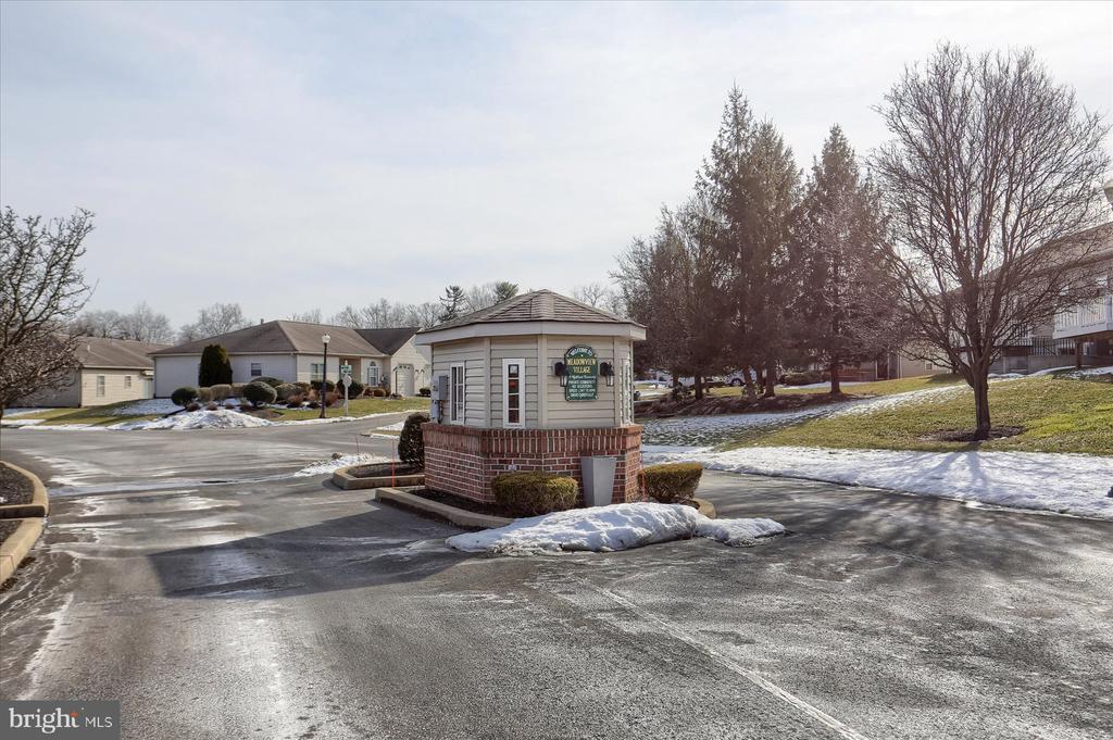 170 Meadowview Dr