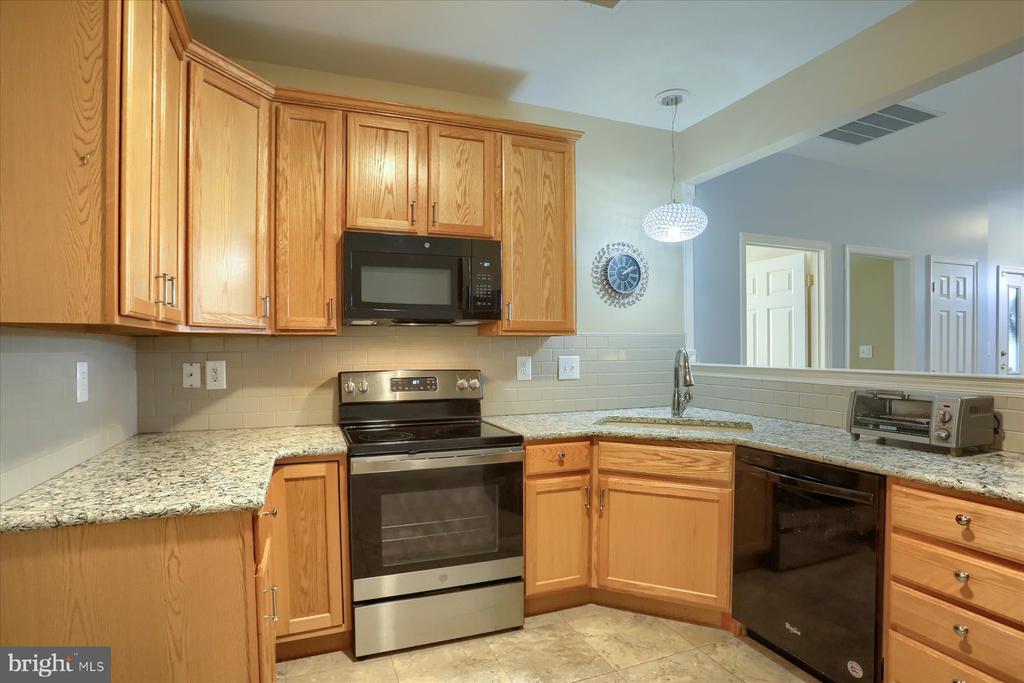 170 Meadowview Dr