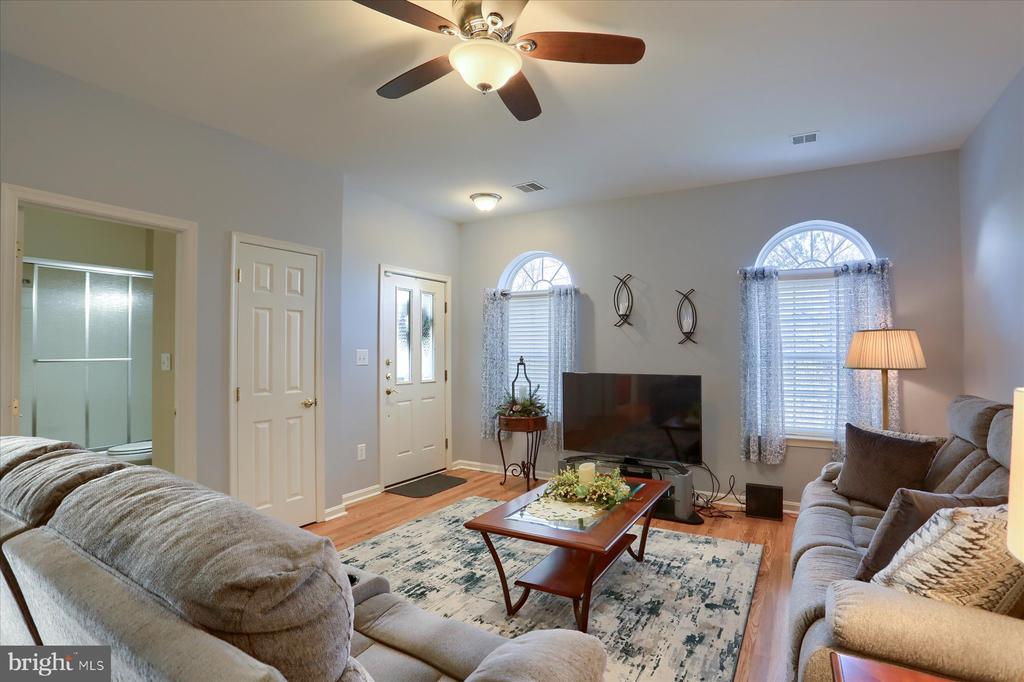 170 Meadowview Dr