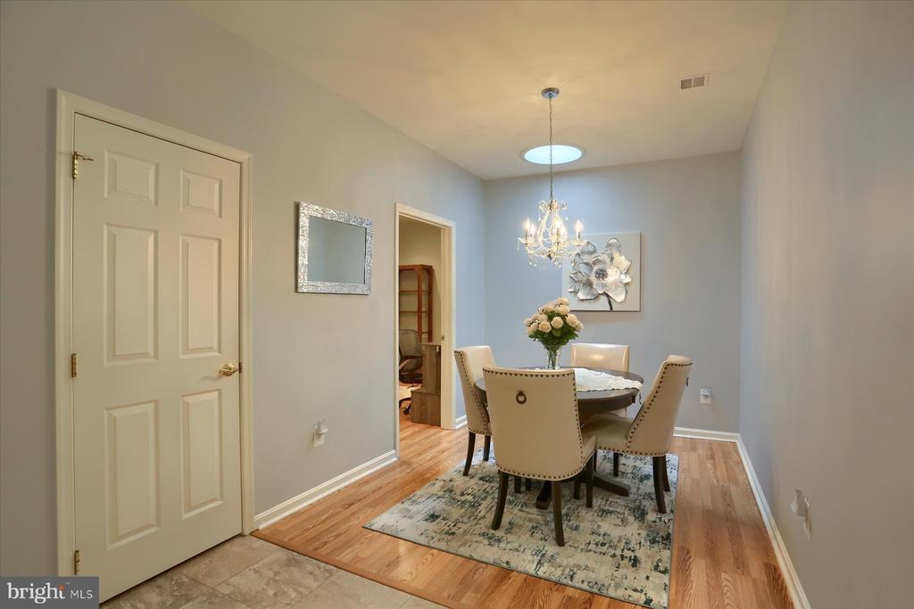 170 Meadowview Dr