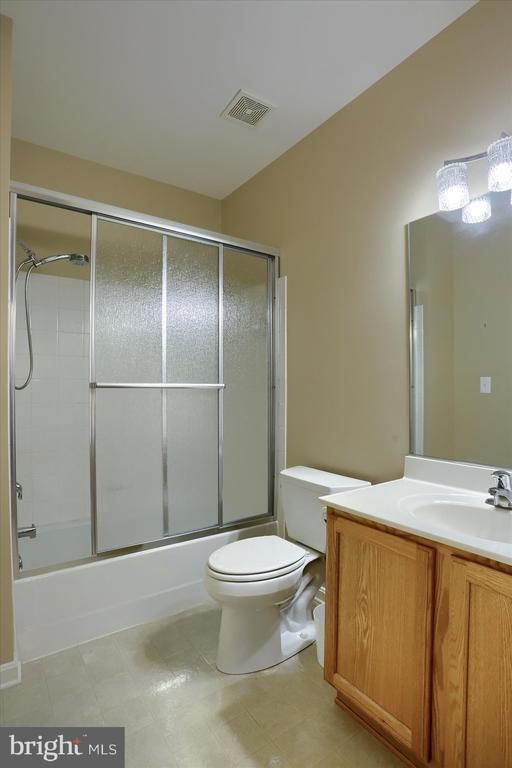 170 Meadowview Dr