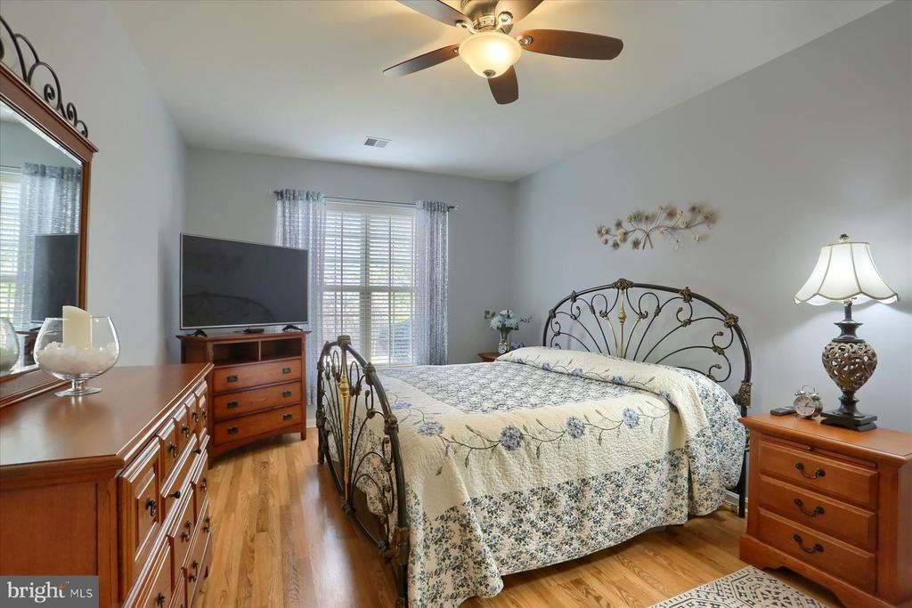 170 Meadowview Dr