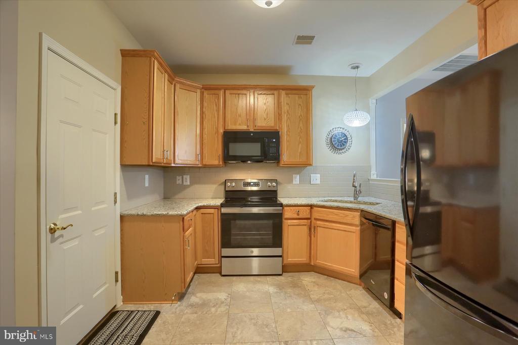 170 Meadowview Dr