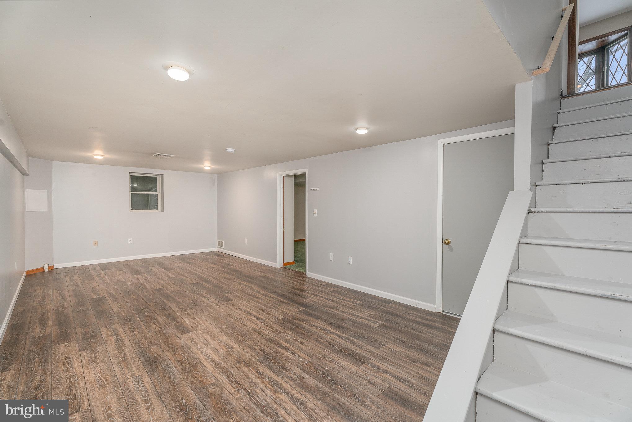 8 Mayapple Dr