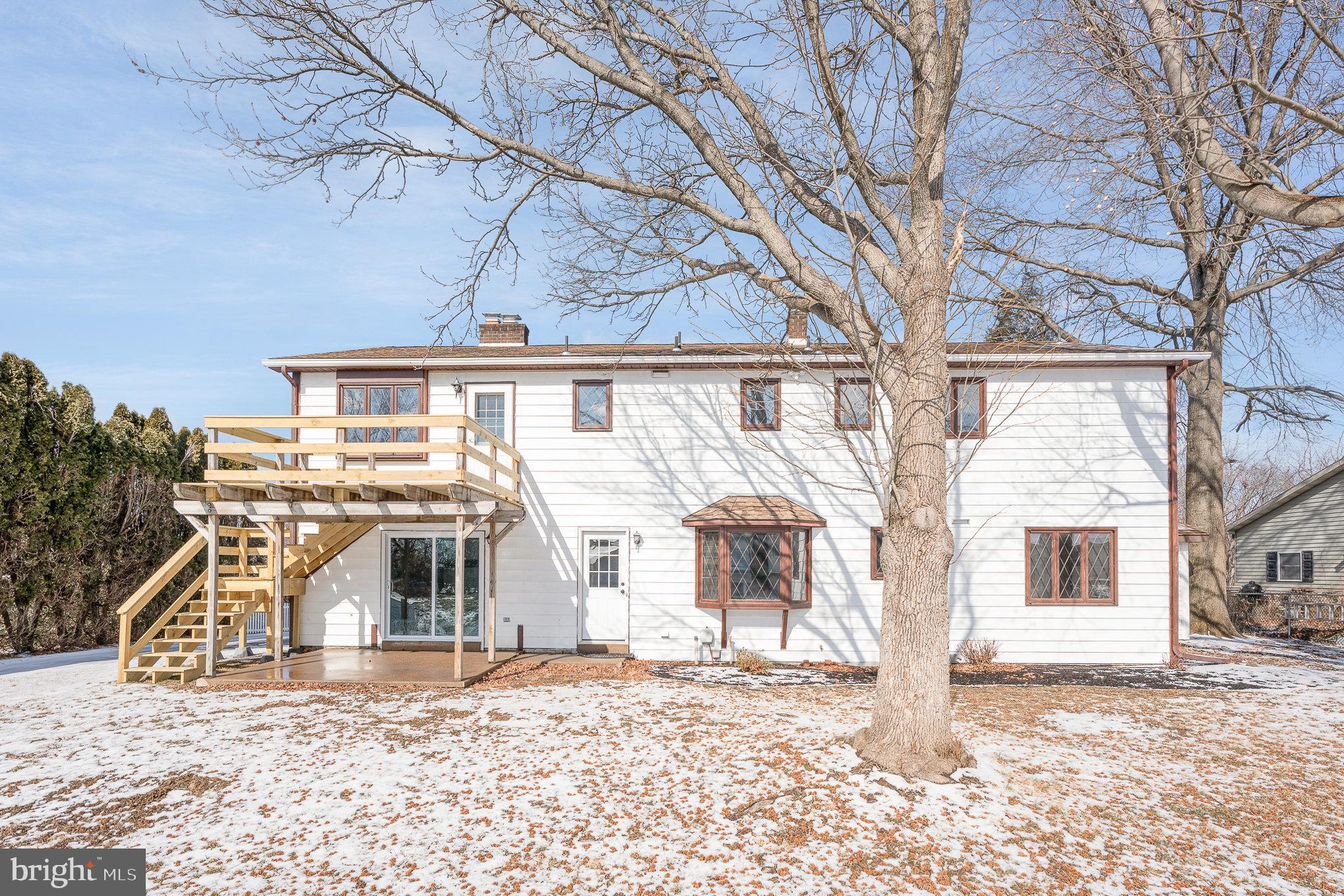 8 Mayapple Dr