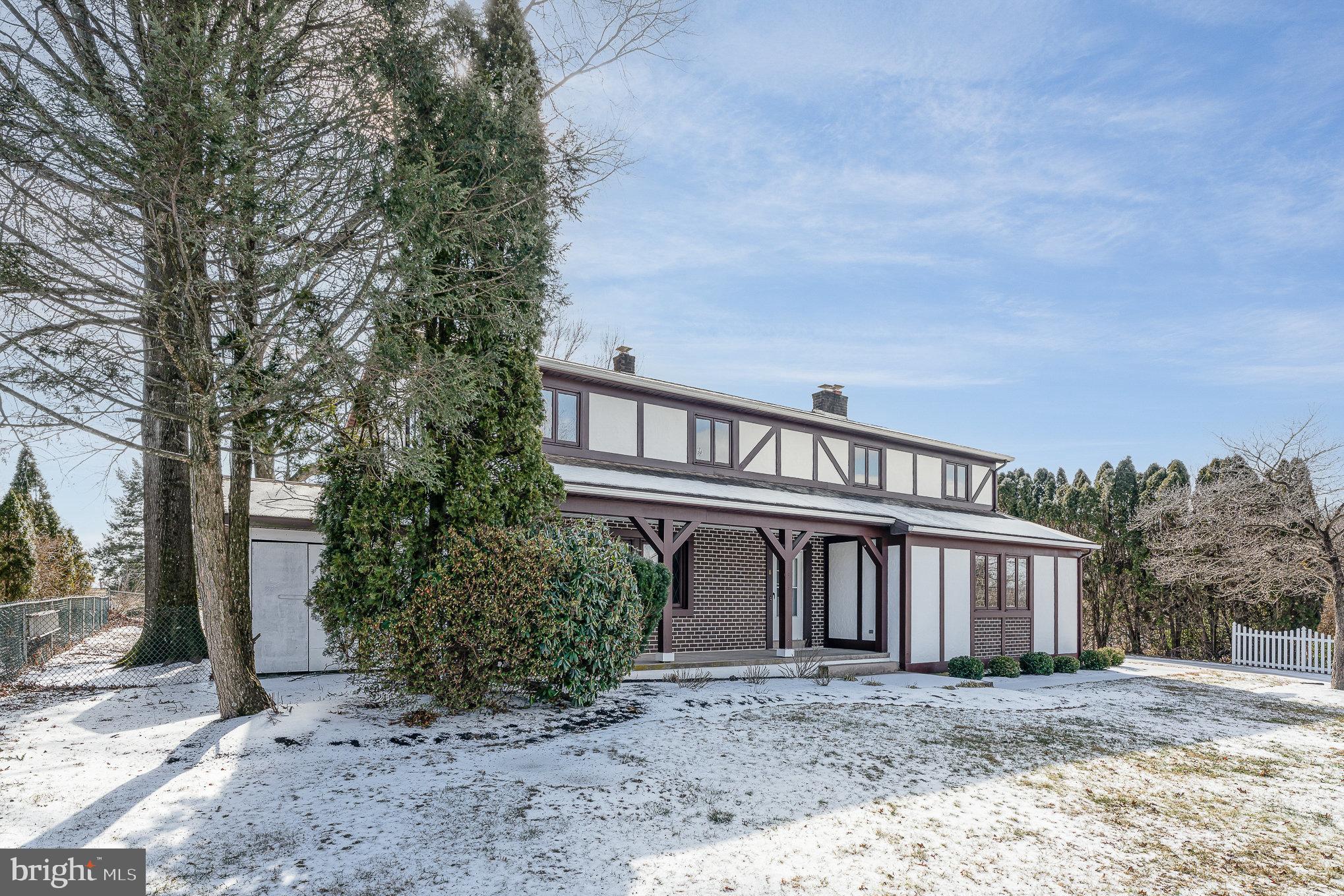 8 Mayapple Dr
