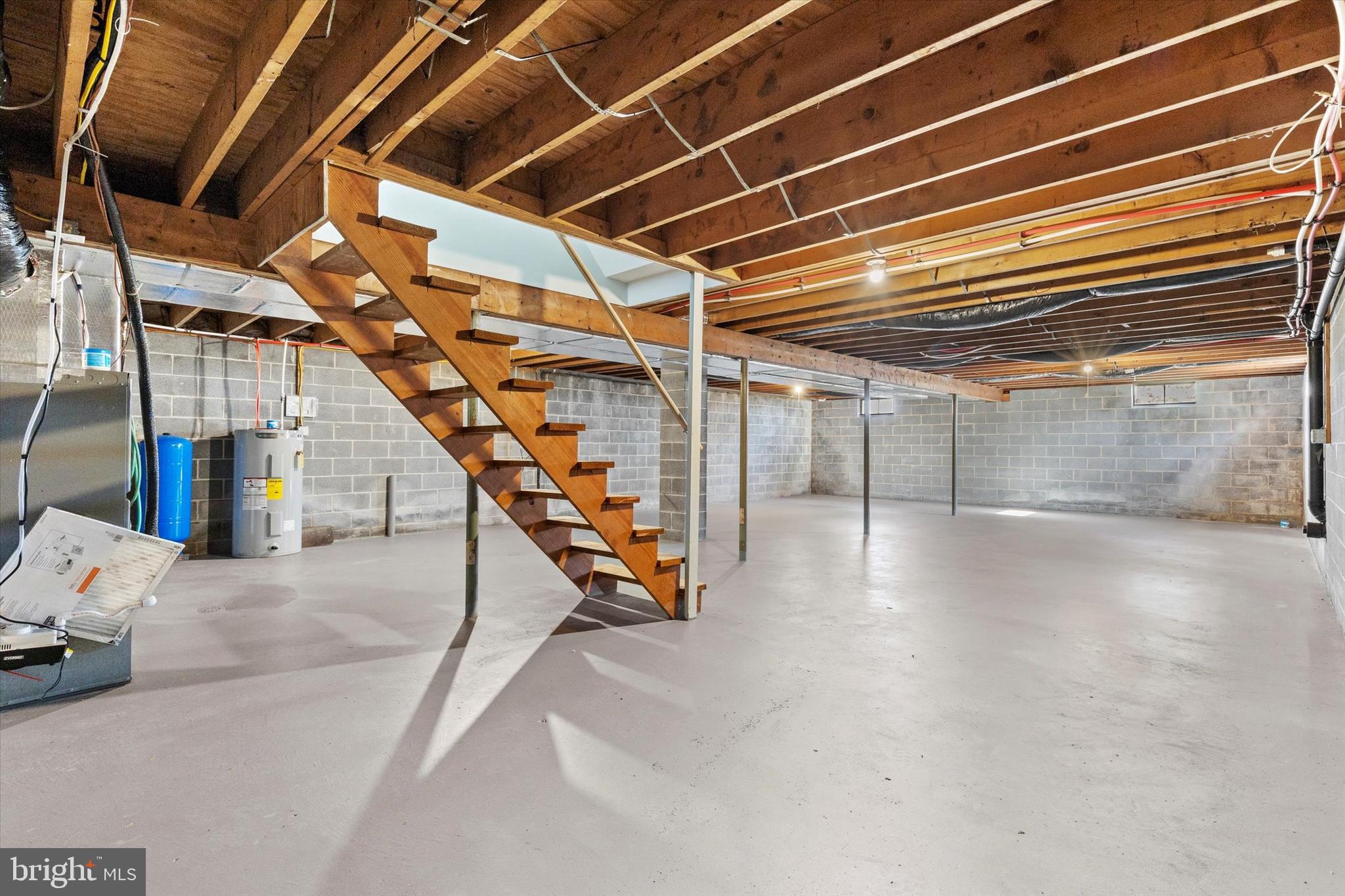 319 Spring Rd