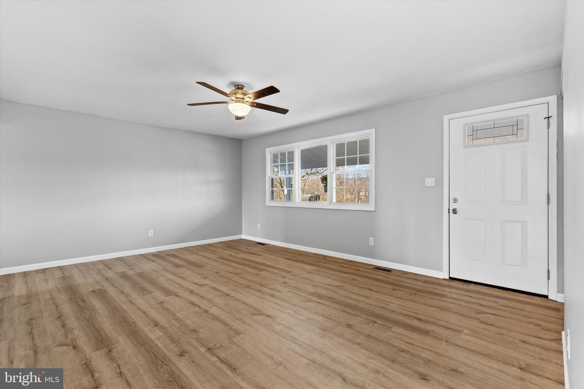 319 Spring Rd