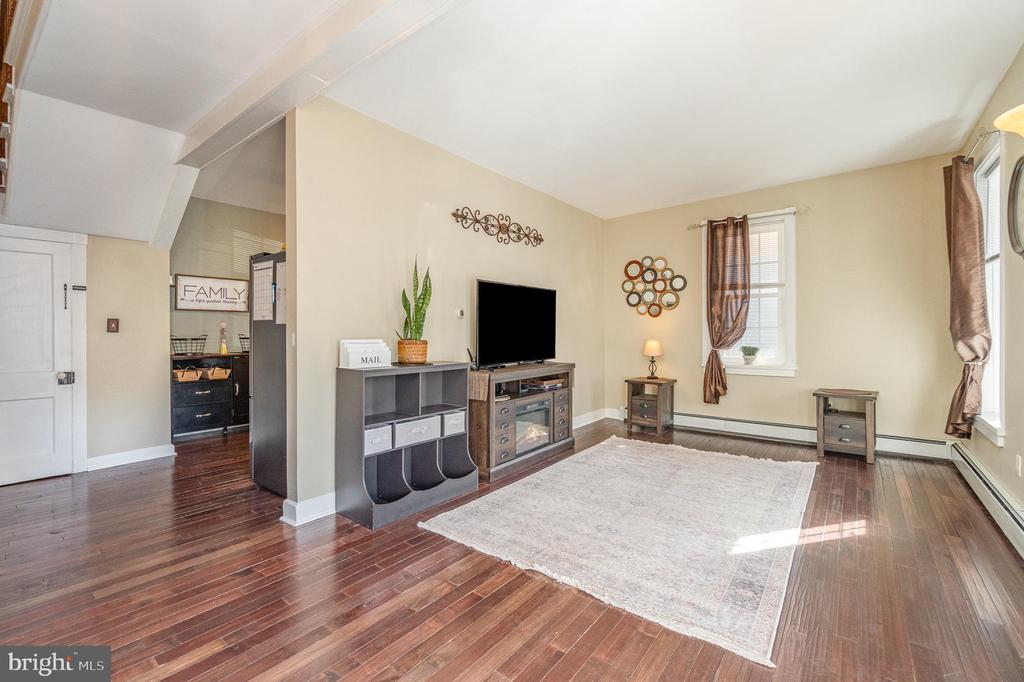 228 W Market St