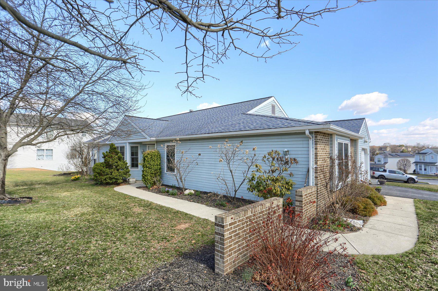 6266 S Highlands Cir