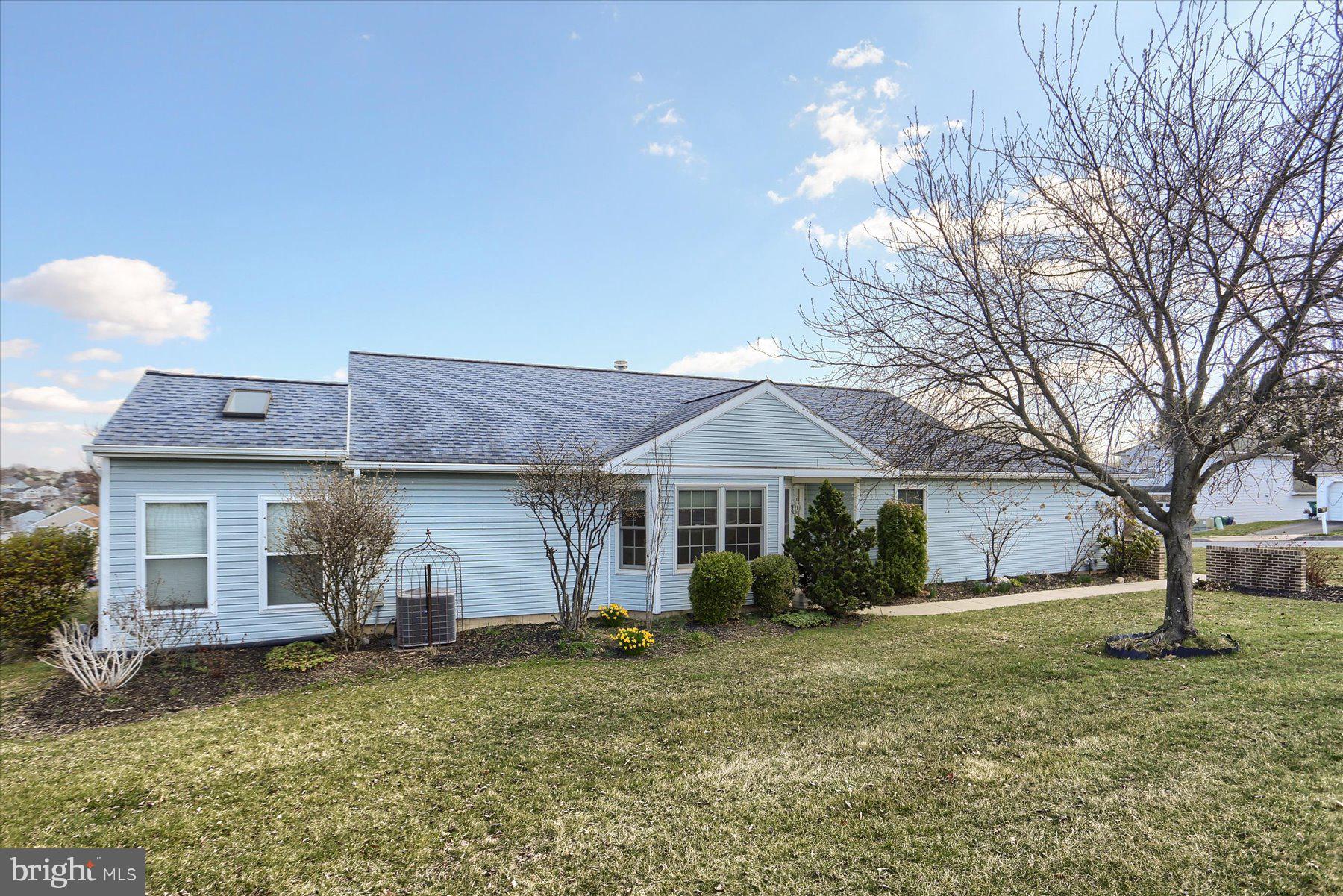 6266 S Highlands Cir