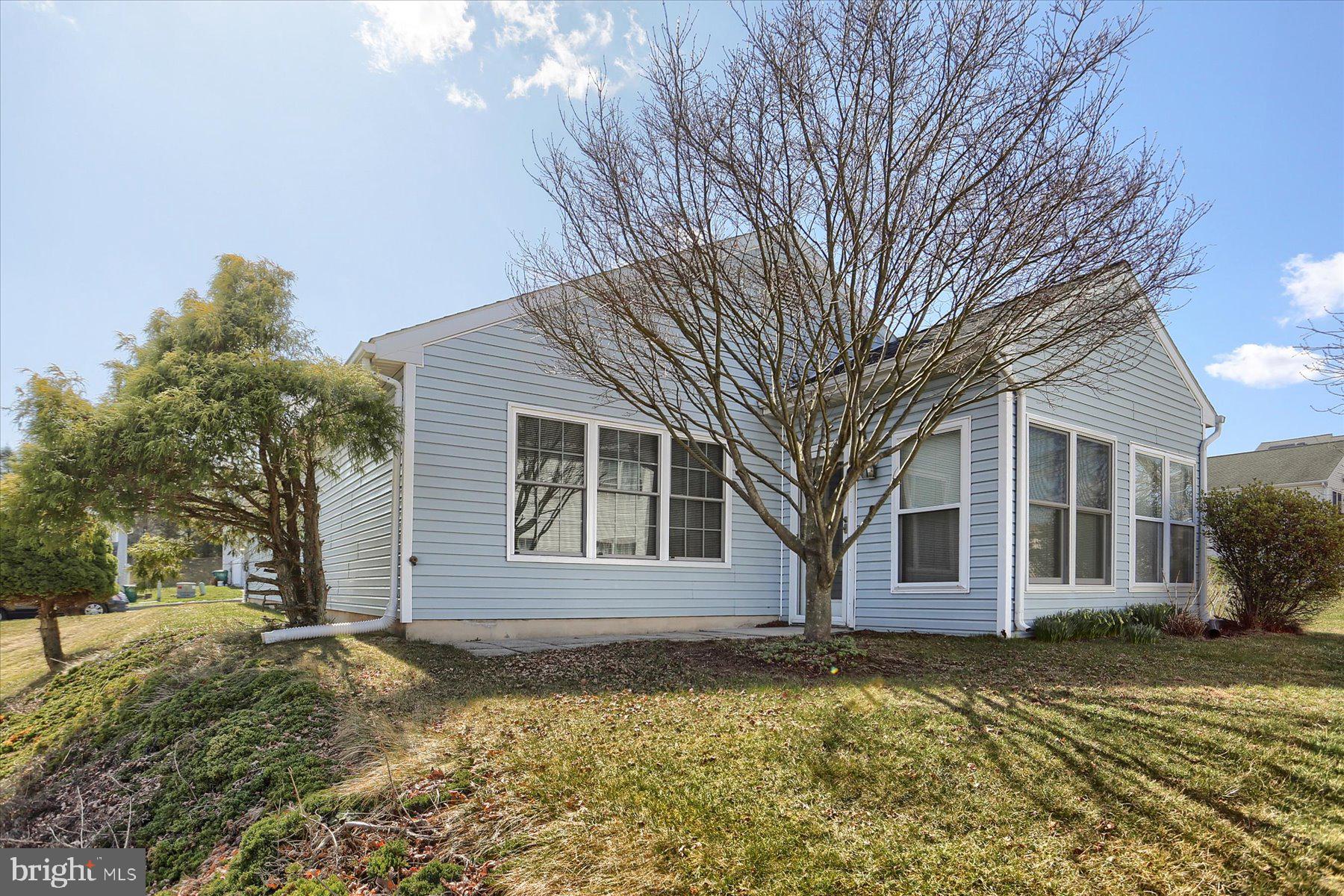 6266 S Highlands Cir