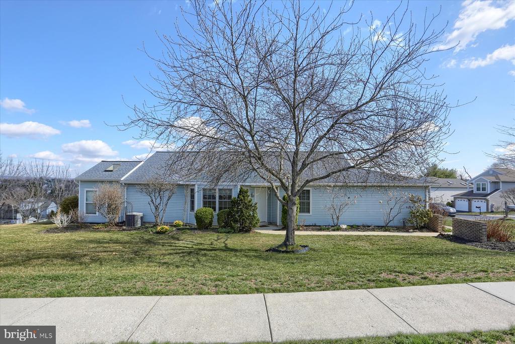 6266 S Highlands Cir