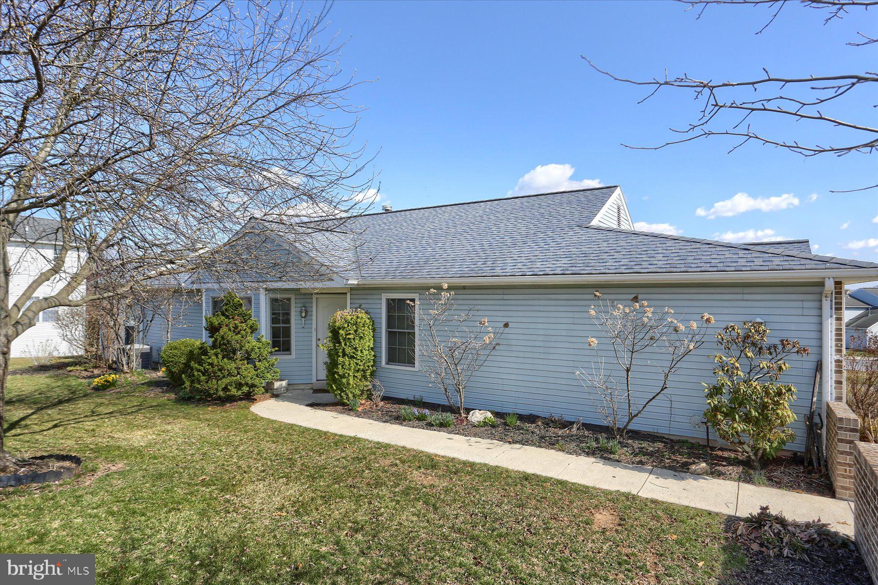 6266 S Highlands Cir