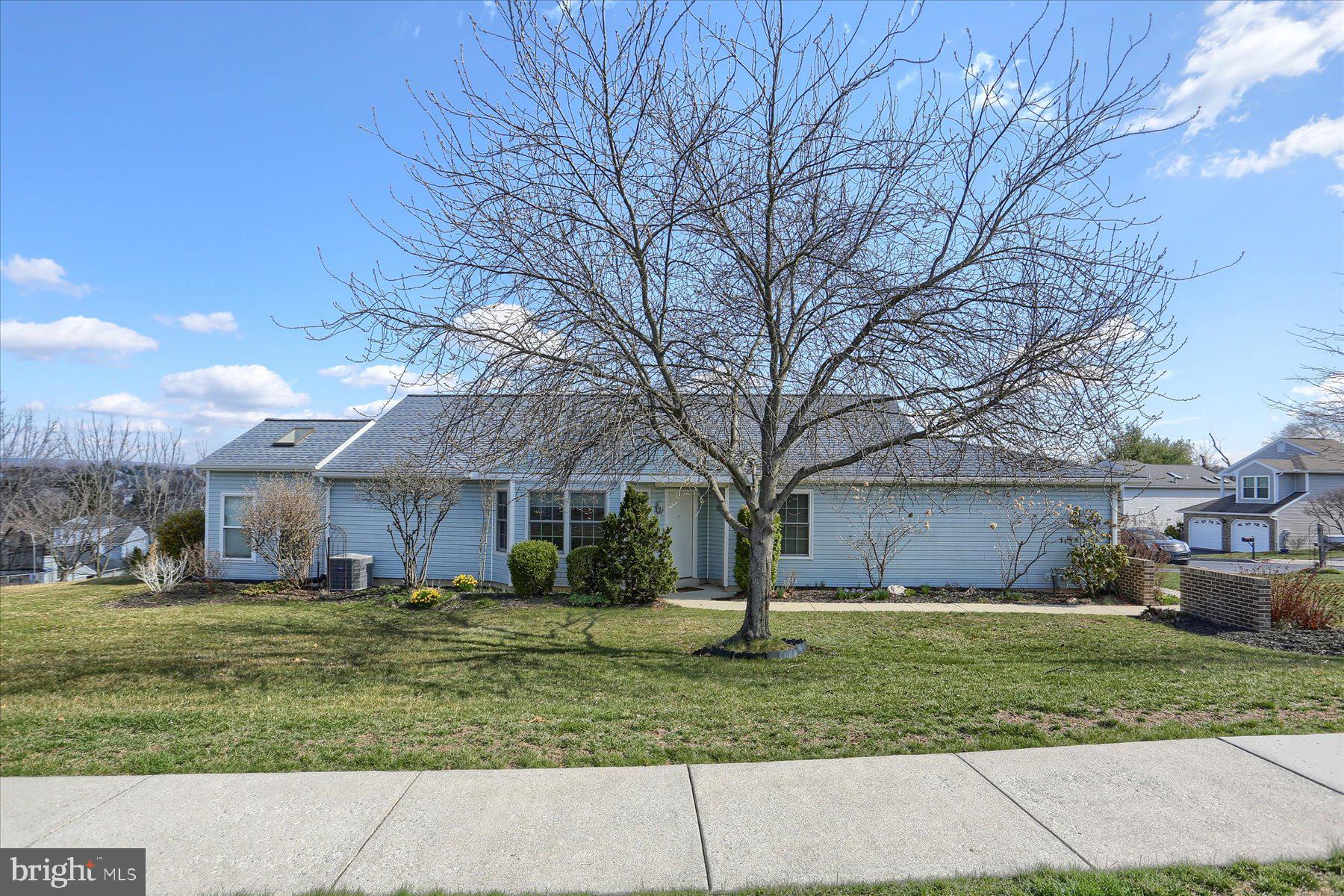 6266 S Highlands Cir