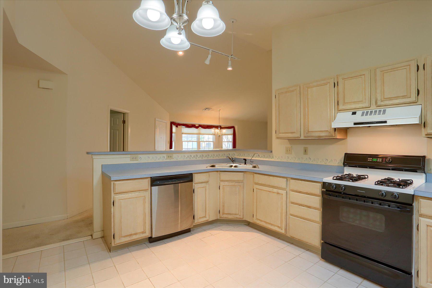 6266 S Highlands Cir