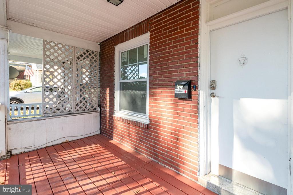 3126 Walnut St