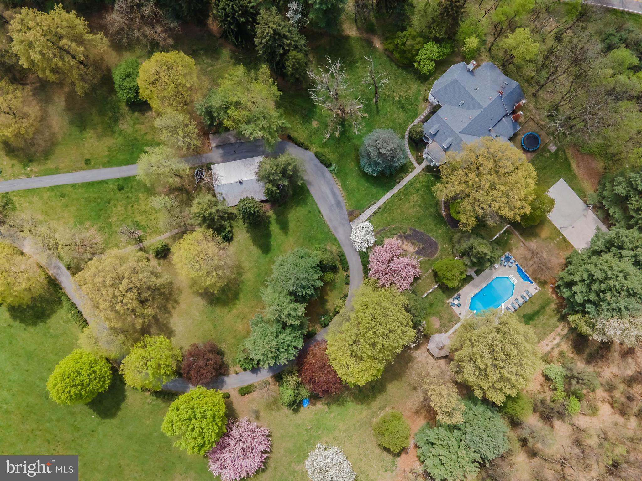 1485 Fairmont Dr