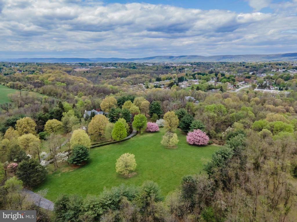 1485 Fairmont Dr