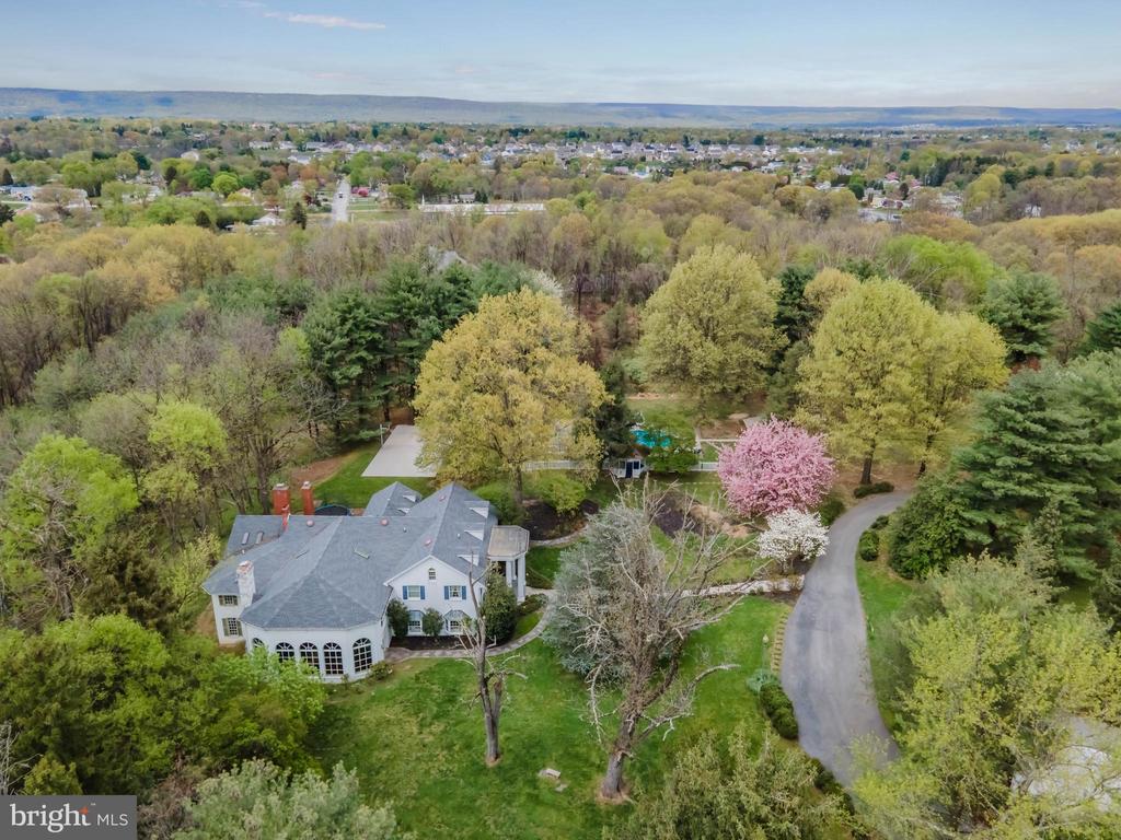 1485 Fairmont Dr